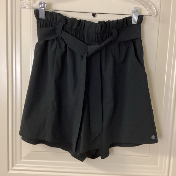 NWOT Apana Women's High Waist Black Paper Bag Shorts SZ Medium $45 - Picture 4 of 14